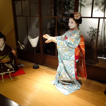 Geiko and Maiko during a private ceremony in Kyoto