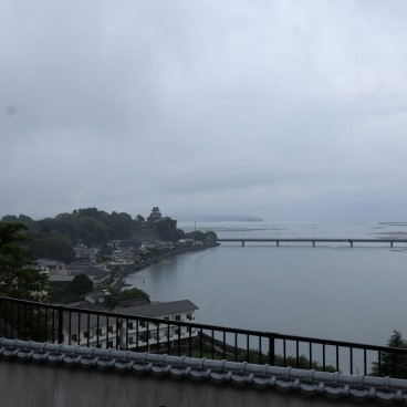 Kitsuki (Kyushu), View on Kitsuki Castle and the coastline from the Hitotsumatsu Residence