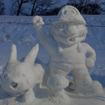 Asahikawa Fuyu Matsuri, Mario Snow Statue