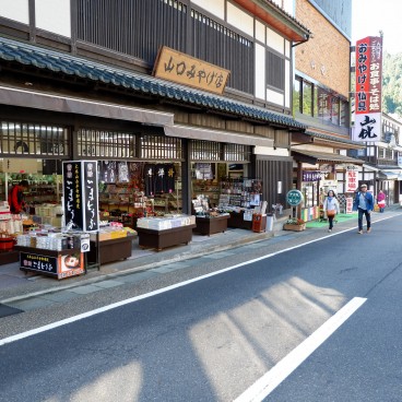 Fukui City, Souvenir shops