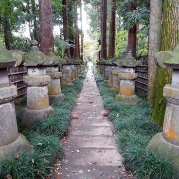 Heirin-ji Temple, Saitama, Lantern path