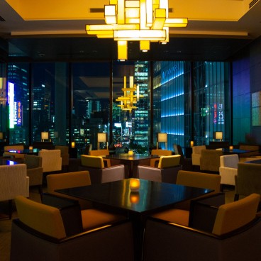 Oakwood Premier Tokyo, Blade Runner Ambiance in the hotel's lounge