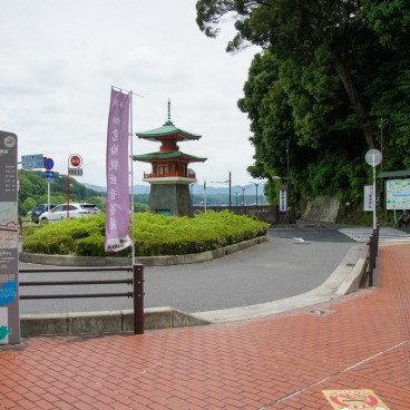 Otsu, Bus-stop to Ishiyama-dera