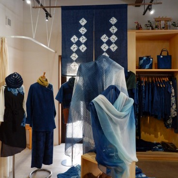 Morioka Tezukuri Mura, Dyed Fabric shop