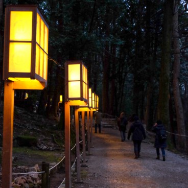Nara, Kasuga Taisha, Setsubun Mantoro, Lit-up paper lanterns