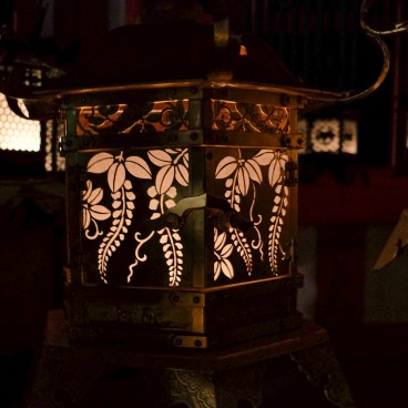 Nara, Kasuga Taisha, Setsubun Mantoro, A bronze lantern