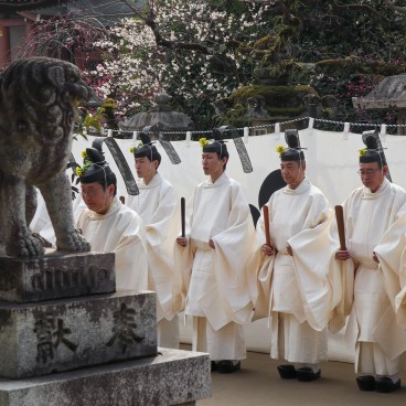 Kitano Tenmangu (Kyoto), Ceremony with Shinto priests during Ume Matsuri on February 25