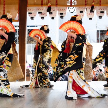 Setsubun, Yasaka-jinja, Geiko performance 4