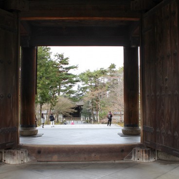 Nanzen-ji, View of the temple precincts from Sanmon Gate
