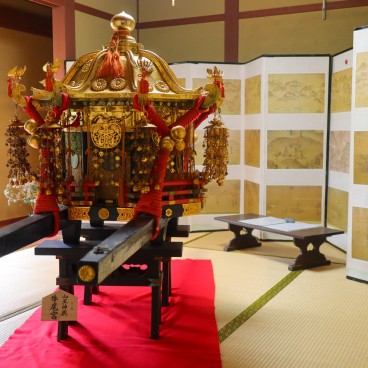 Otsu, Kyuchikurin-in, Exhibition of a portable shrine mikoshi
