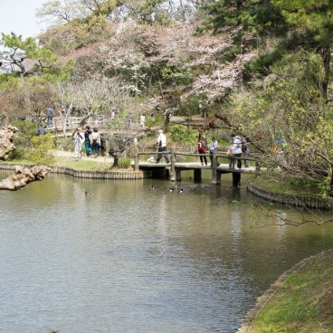Sankei-en Garden, Yokohama, The Pond 2