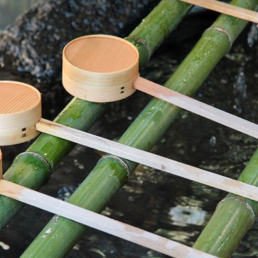 Zeniarai Benten, Bamboo ladles for ablutions