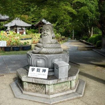 Mimuroto-ji, Ugajin Statue