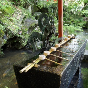 Ishiyama-dera, Chozuya Purifying Basin