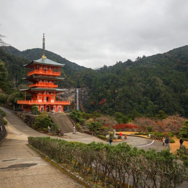 Kumano Kodo, Seiganto-ji's Pagoda and Nachi no Taki Waterfall in Nachikatsuura (Wakayama)