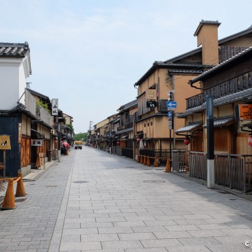 Gion (Kyoto), Hanamikoji Dori in June 2020 2