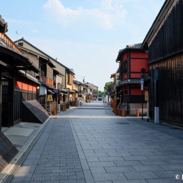 Gion (Kyoto), Hanamikoji Dori in June 2020