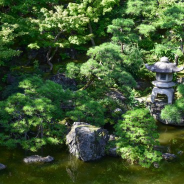 Villa Saito in Niigata, Pond in the garden 2