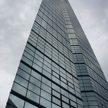Fukuoka Tower, Mirrors on the façade