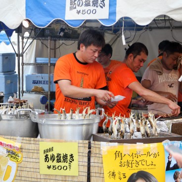 Fukuro Matsuri in Ikebukuro, Yatai food stall