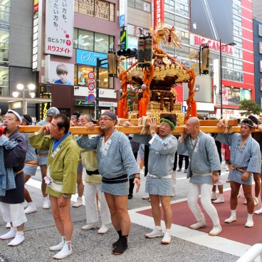 Fukuro Matsuri in Ikebukuro, Mikoshi procession 3