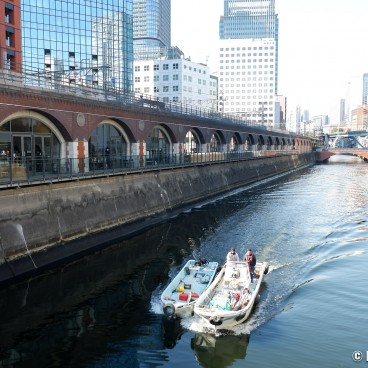 mAAch ecute Kanda Manseibashi (Tokyo), Kanda river and shopping center