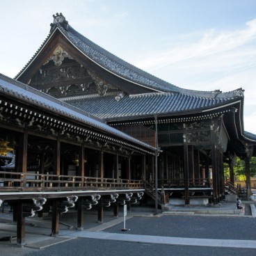 Nishi Hongan-ji (Kyoto), View on Amida-do from Goei-do