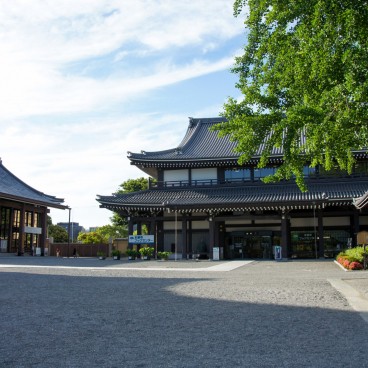 Nishi Hongan-ji (Kyoto), Temple's grounds