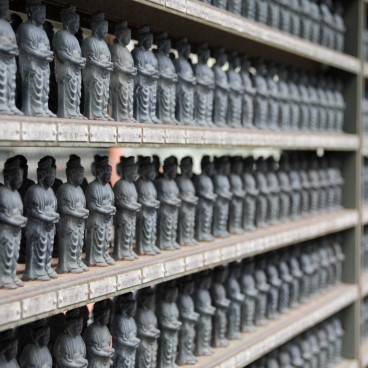 Ohara, Offerings of Buddha statues in Sanzen-in