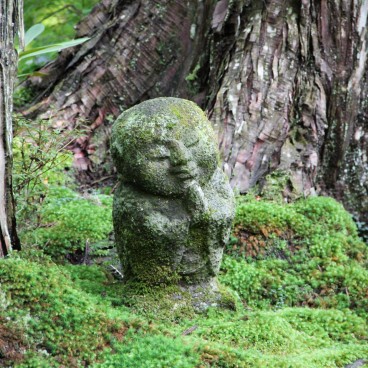 Ohara, Warabe-Jizo statues in Sanzen-in 2