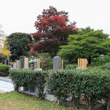 Tombs in Aoyama Cemetery (Tokyo) 2