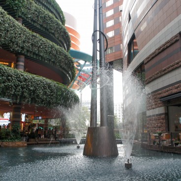 Canal City Hakata (Fukuoka), Ground floor fountain 2