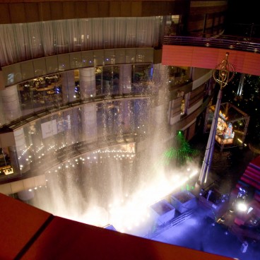 Canal City Hakata (Fukuoka), Sound and light show