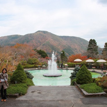 Gora Park (Hakone), View on the fountain and the surroundings