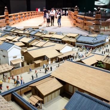 Edo-Tokyo Museum, Miniature of the city and Nihonbashi bridge