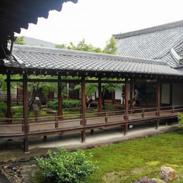 Kennin-ji (Kyoto), Covered alley