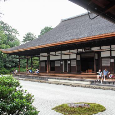 Kennin-ji (Kyoto), View on the dry garden and Hojo pavilion