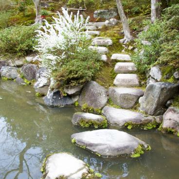 Isui-en (Nara), Stone path 2