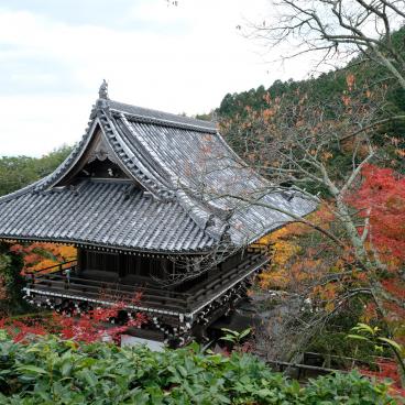 Yoshimine-dera (Kyoto) in autumn 2