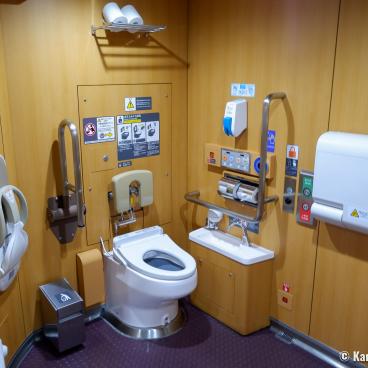Train in Japan, view of toilet's cleanliness on the Nikko Tobu line