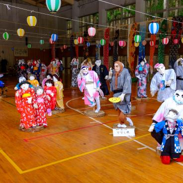 Kakashi no Sato, Festival Scarecrows in the school gymnasium