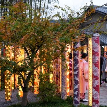 Kimono Forest (Arashiyama Randen), tourists wearing kimono