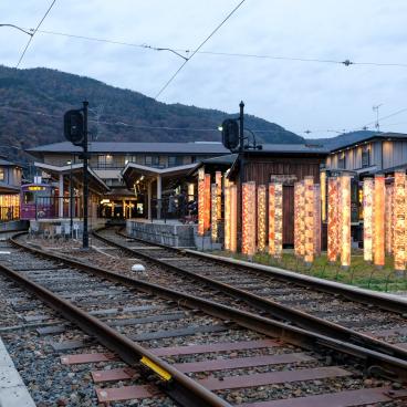 Kimono Forest (Arashiyama Randen), the station at nightfall