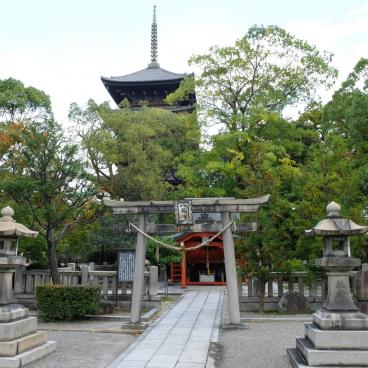 To-ji in Kyoto, Hachiman Shrine and Five-story Pagoda