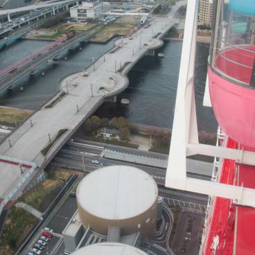 Daikanransha, view on Odaiba