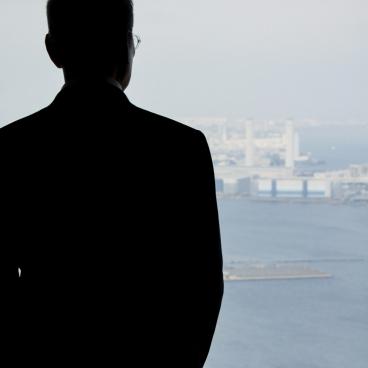 Landmark Tower (Yokohama), Visitor admiring the landscape from Sky Garden