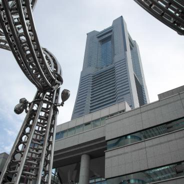 Landmark Tower (Yokohama), View from the sculpture in Queen's Square