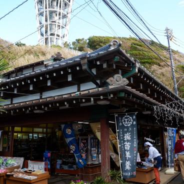 Enoshima (Southern Coast), Oiwa-michi way and Sea Candle