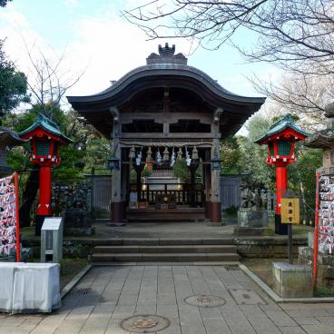 Enoshima (Southern Coast), Okutsunomiya Shrine 2