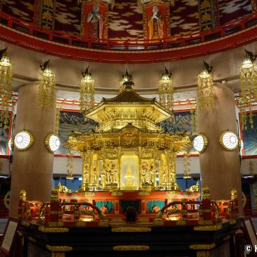Himeji, Inside of the Stupa in Nagoyama Cemetery